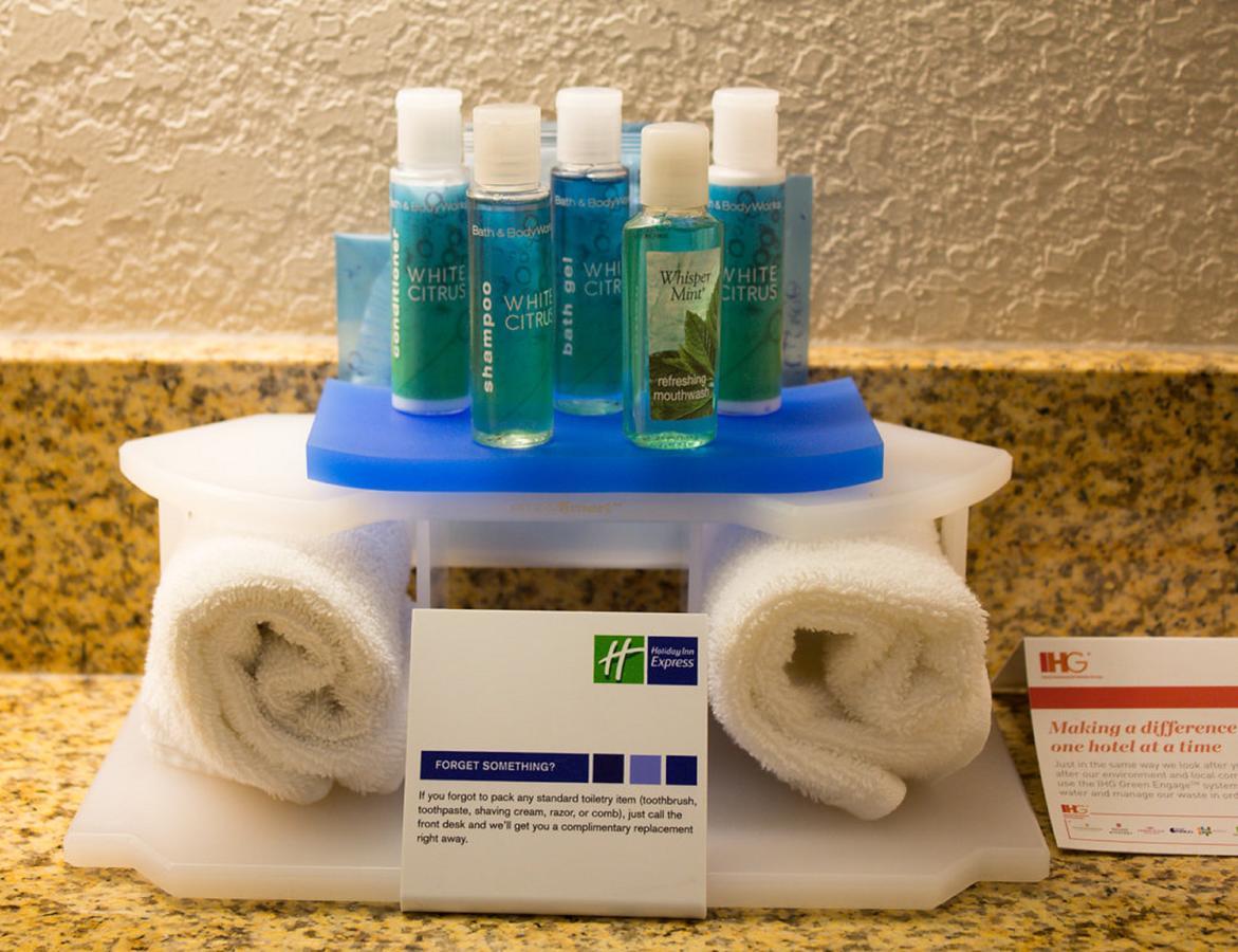 Holiday Inn Express West Jefferson By Ihg מראה חיצוני תמונה