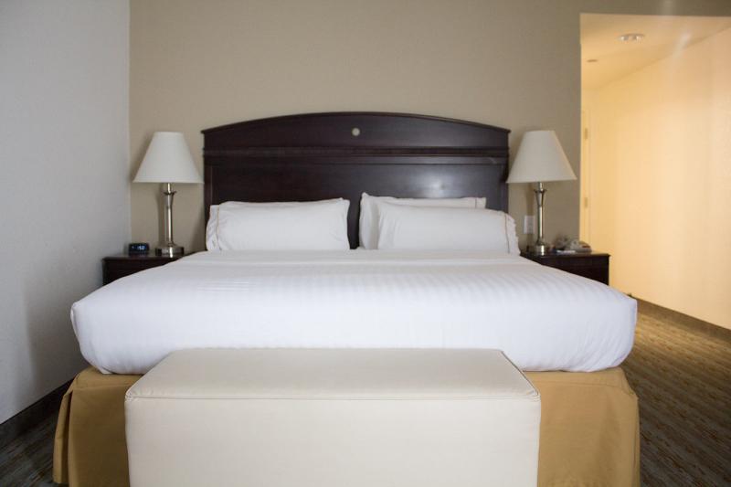 Holiday Inn Express West Jefferson By Ihg מראה חיצוני תמונה