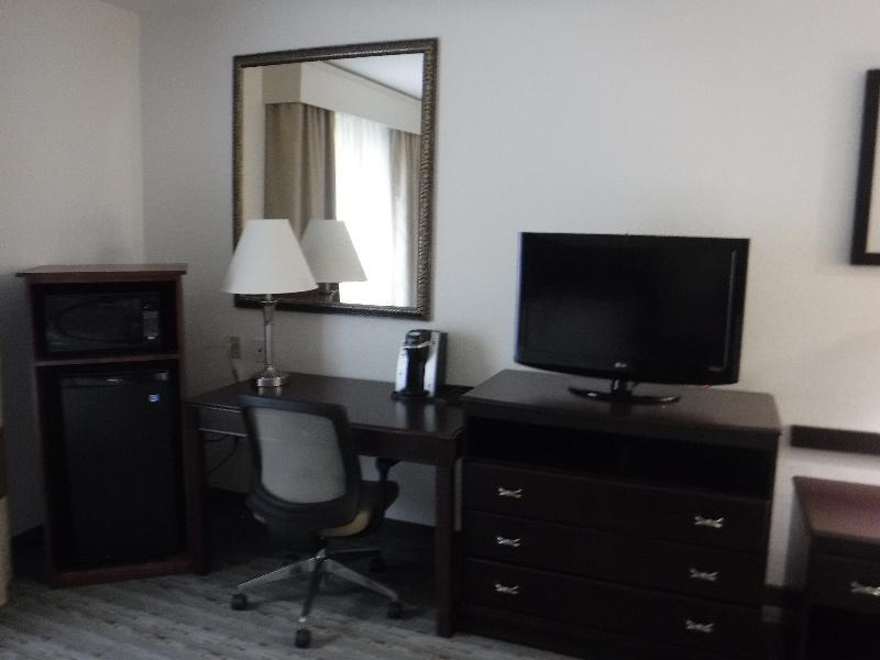 Holiday Inn Express West Jefferson By Ihg מראה חיצוני תמונה