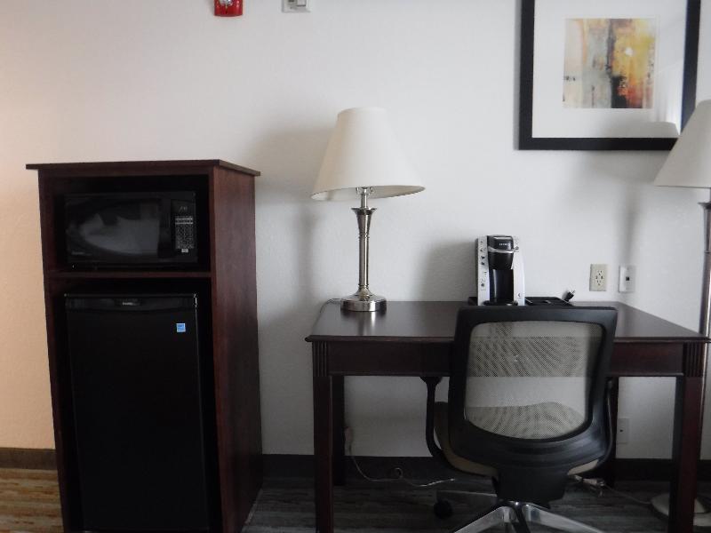 Holiday Inn Express West Jefferson By Ihg מראה חיצוני תמונה
